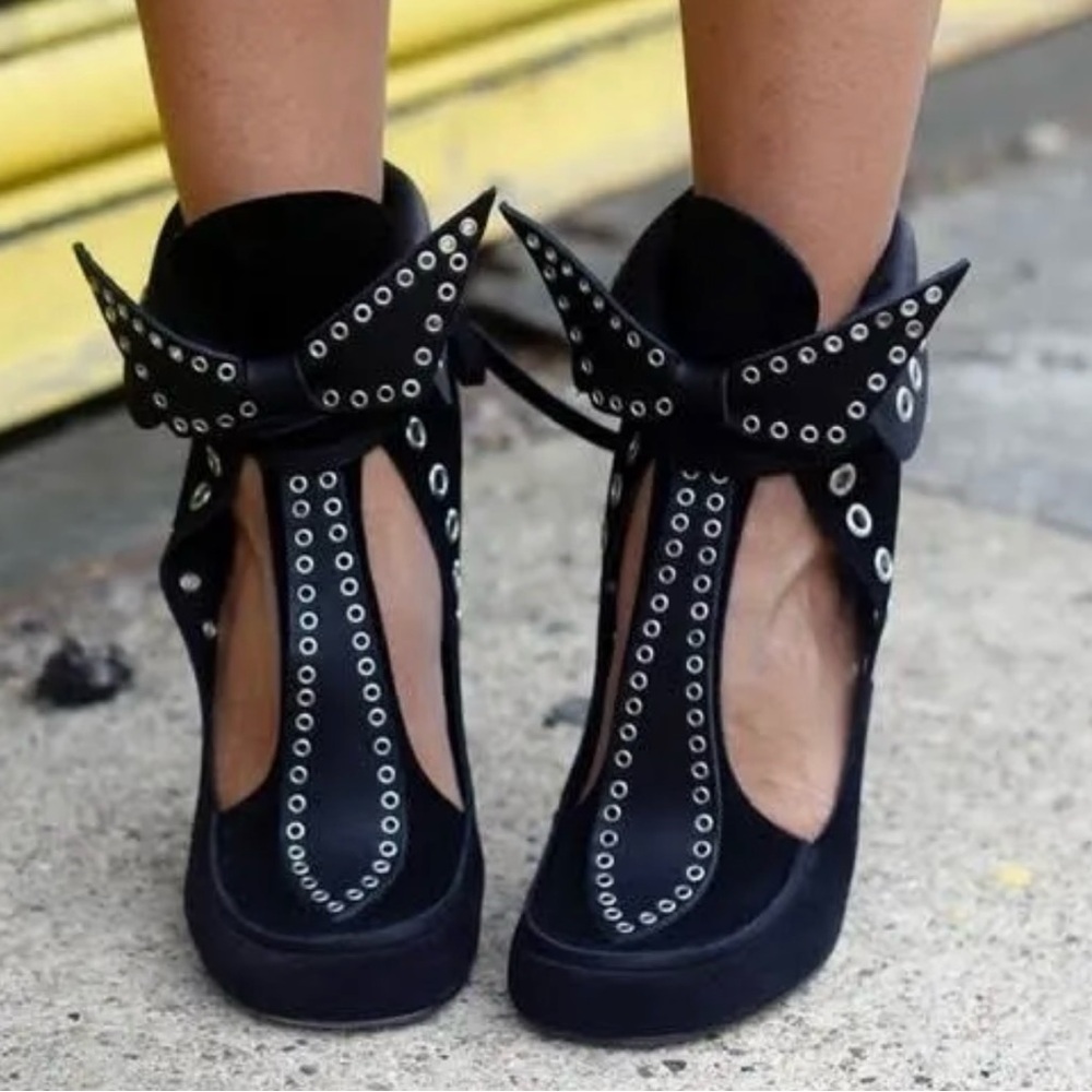 Isabel Marant Black Eyelet T-Strap Bow Heels